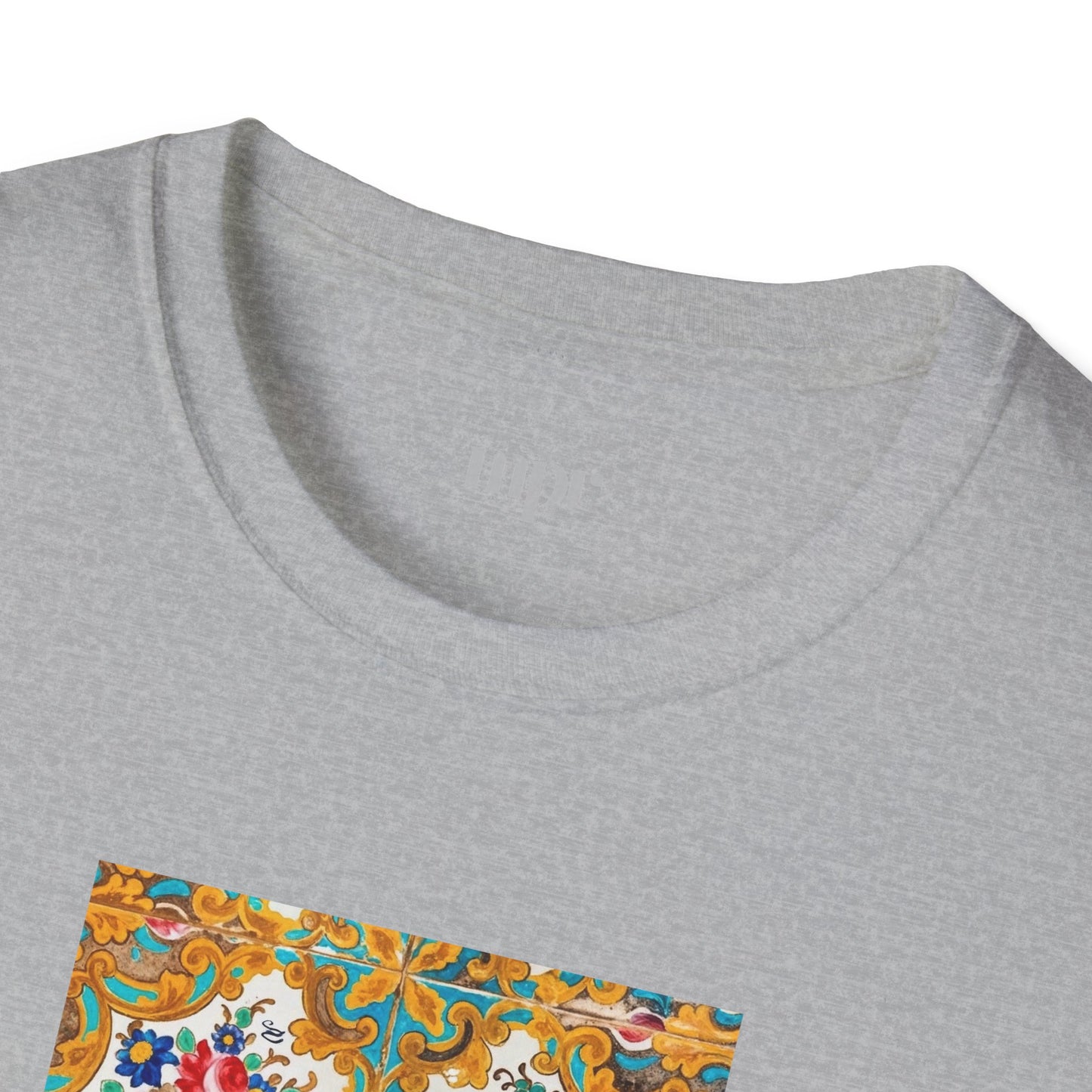 آن منی کجا روی – Persian Tile Work Unisex T-Shirt
