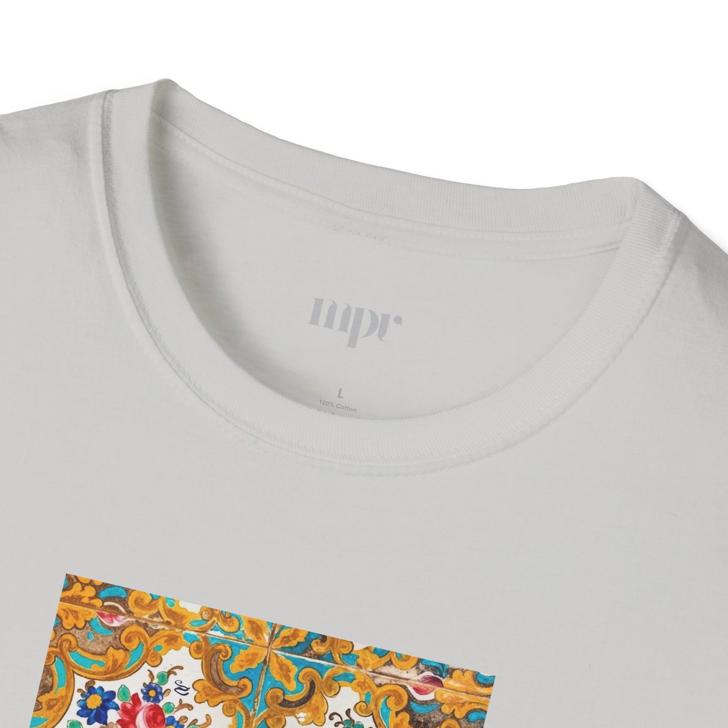آن منی کجا روی – Persian Tile Work Unisex T-Shirt