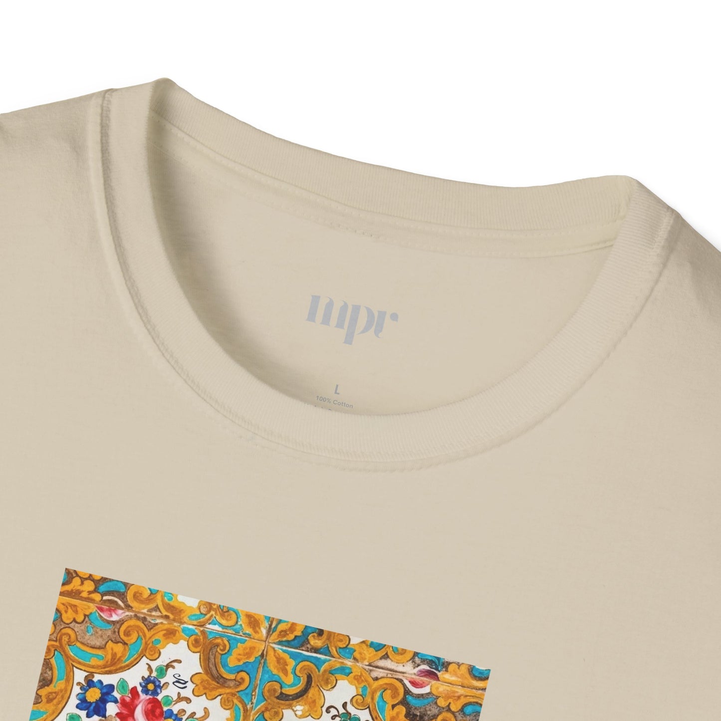 آن منی کجا روی – Persian Tile Work Unisex T-Shirt