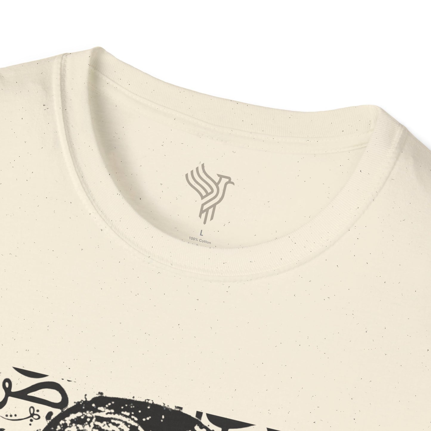 Dokhtar Irooni Unisex T-Shirt